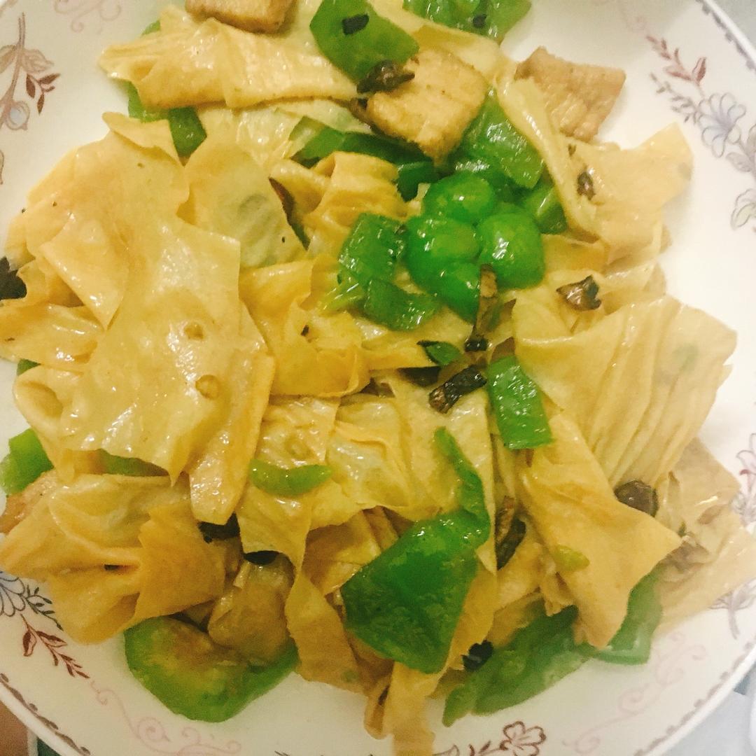 青椒炒豆皮