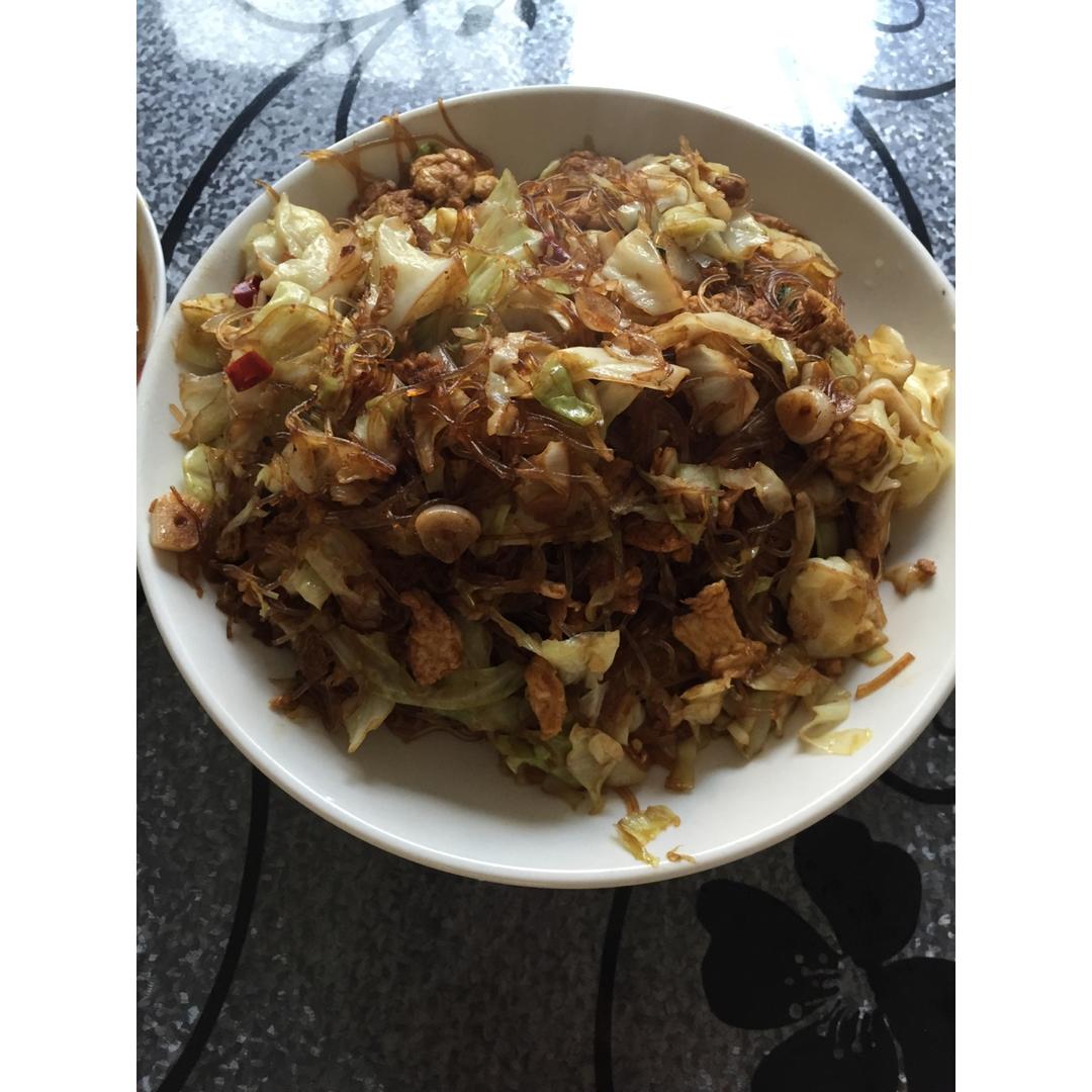 包菜粉丝炒鸡蛋