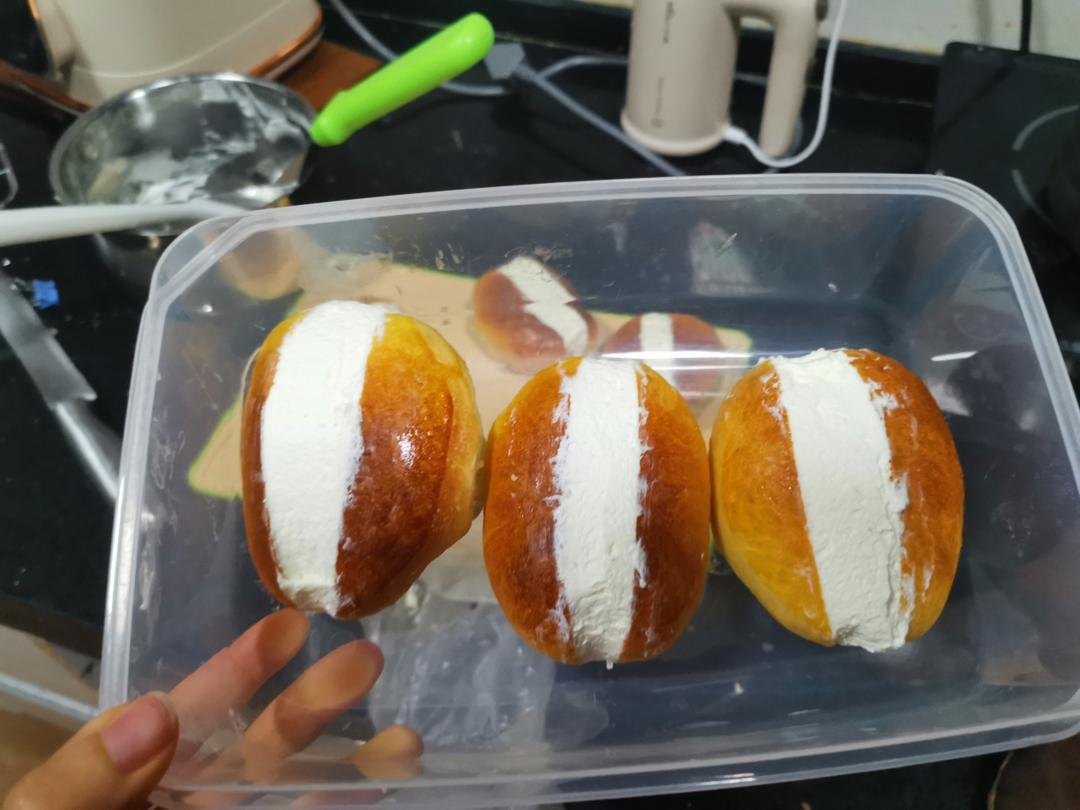 鲜奶油面包