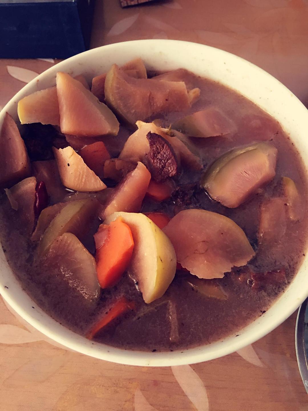 萝卜炖牛肉