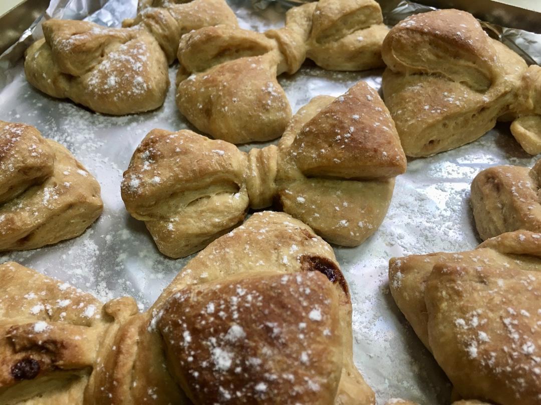 蝴蝶结面包(手揉面)