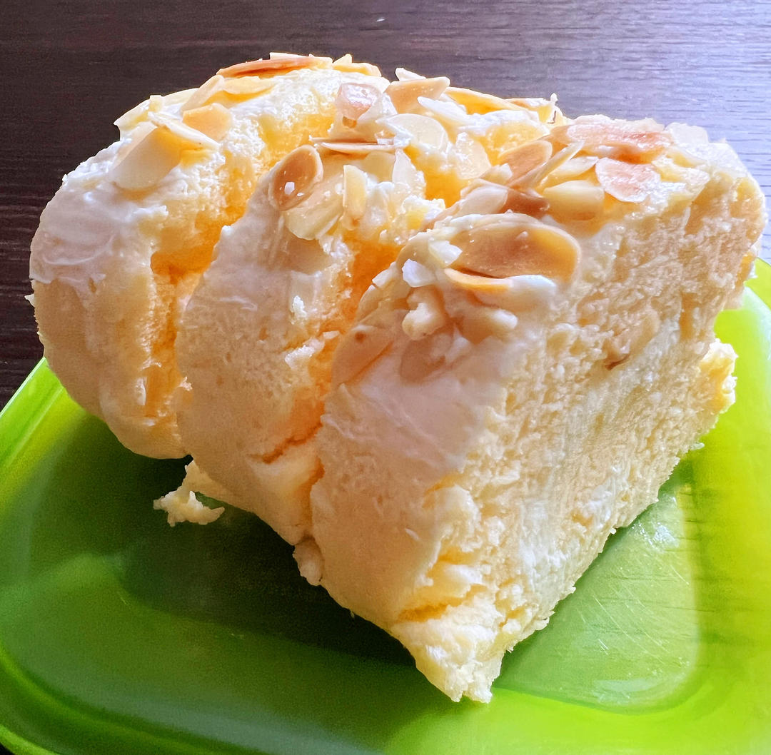 咸奶油杏仁蛋糕卷