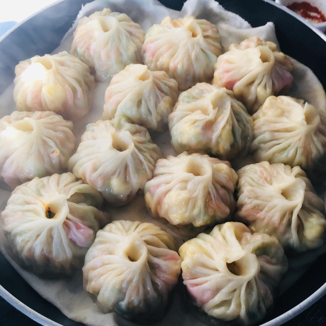 低脂低卡一口一个西葫芦鸡蛋素蒸包