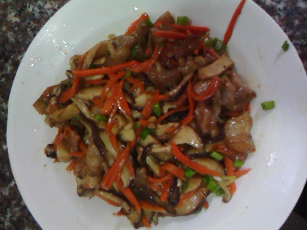 香菇炒肉片