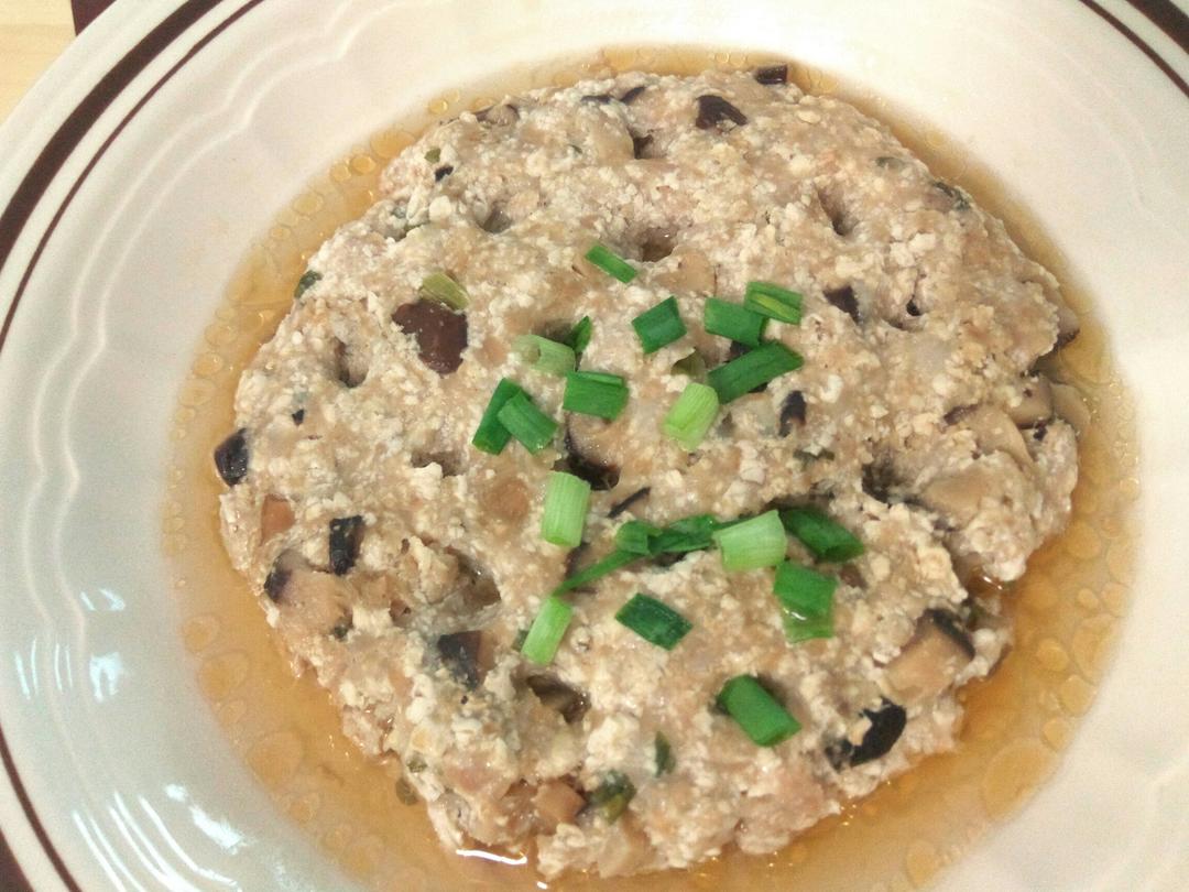 梅菜咸蛋蒸肉饼
