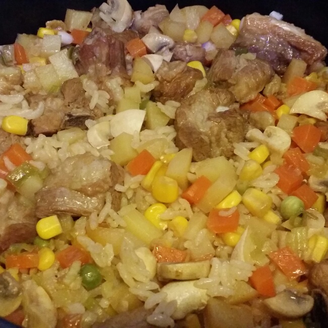 喷香排骨焖饭（爆好吃）