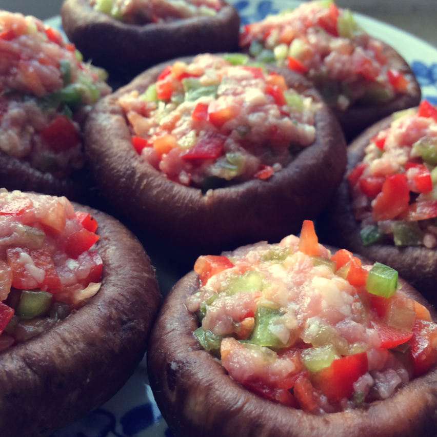 芝士肉末焗蘑菇