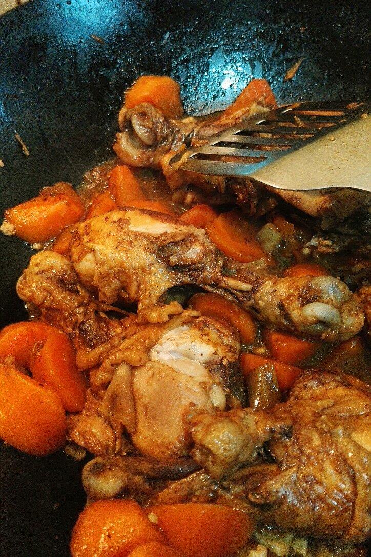 土豆焖鸡腿