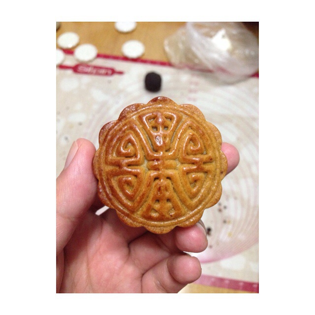 广式月饼——蛋黄莲蓉月饼