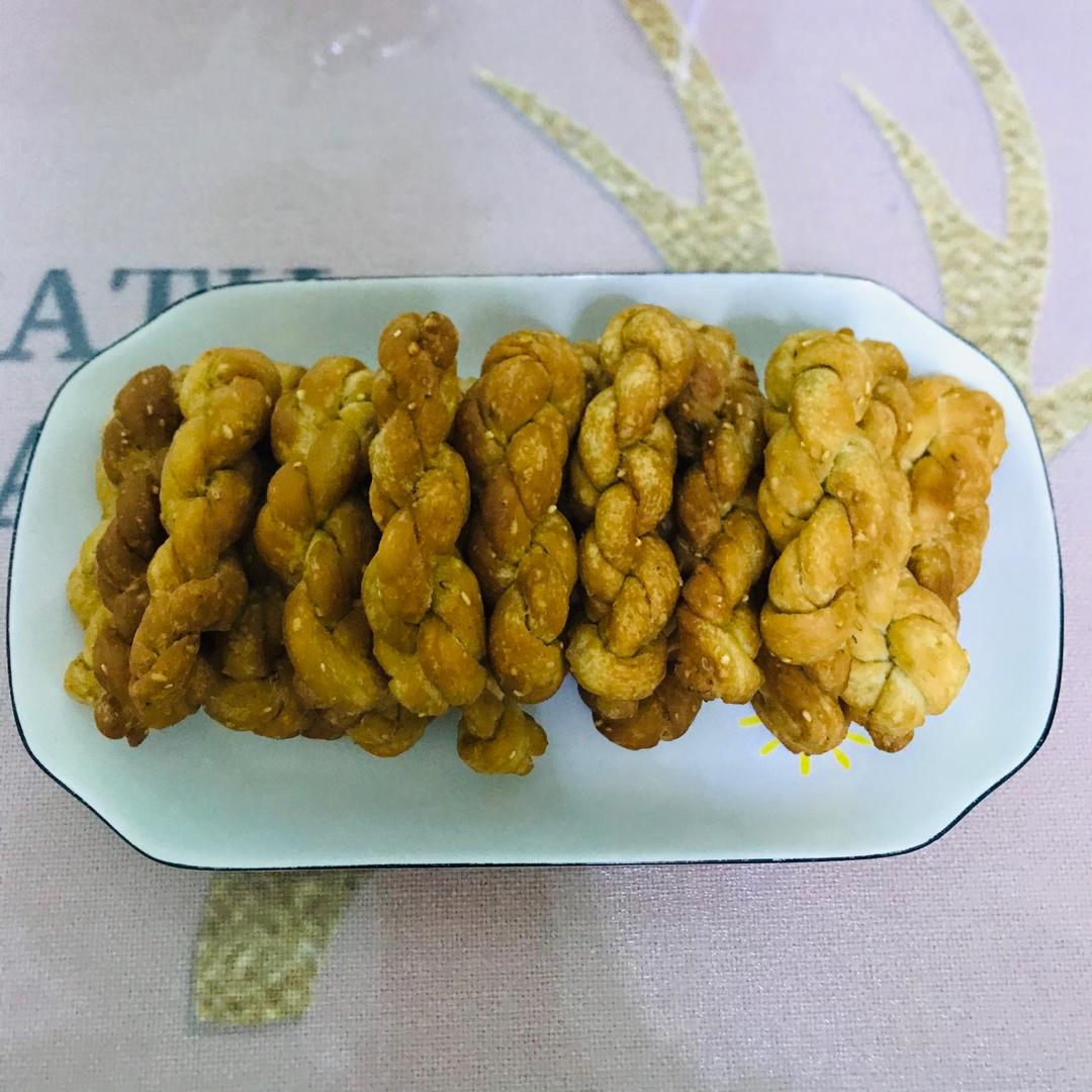 这道蜂蜜麻花简直太酥软太香了！