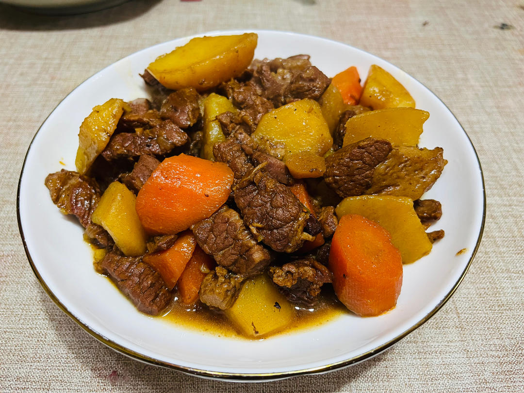 牛肉炖土豆