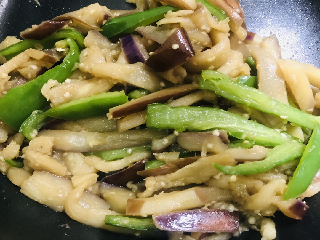 素炒尖椒茄子🍆丝（微辣）