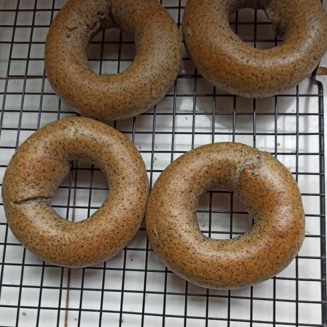 黑芝麻全麦贝果