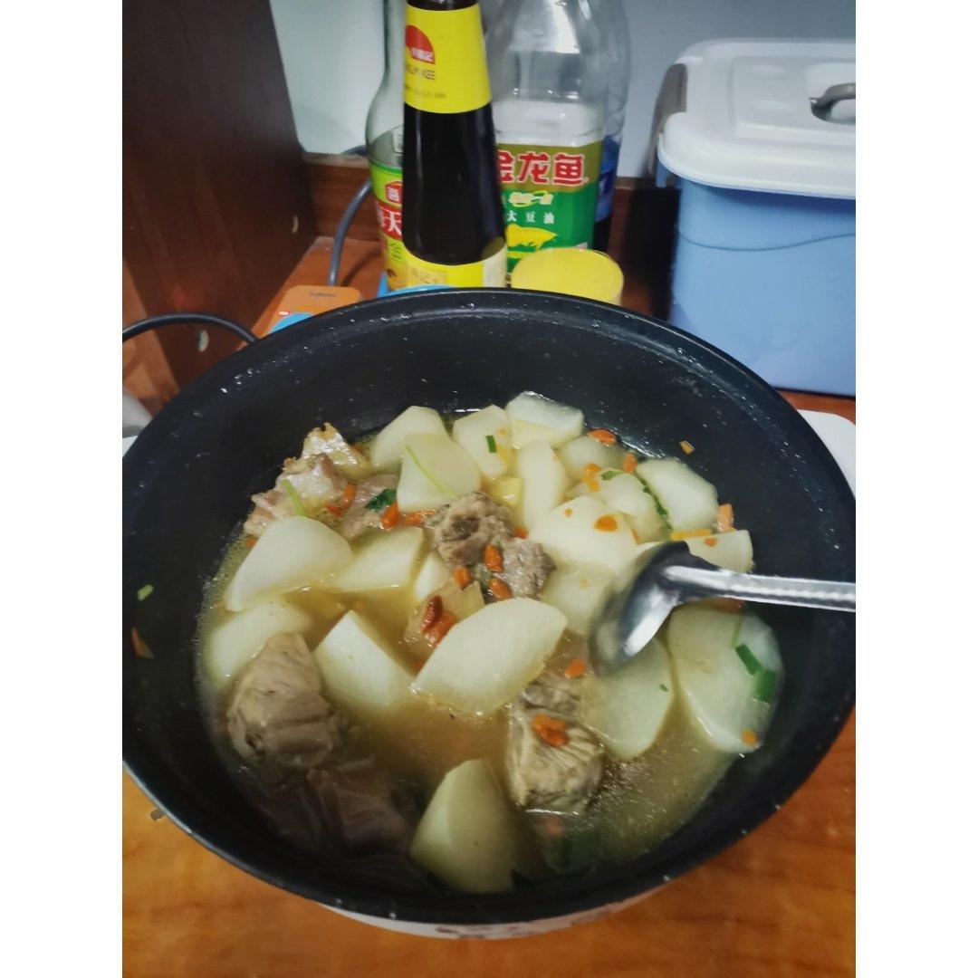 萝卜排骨汤