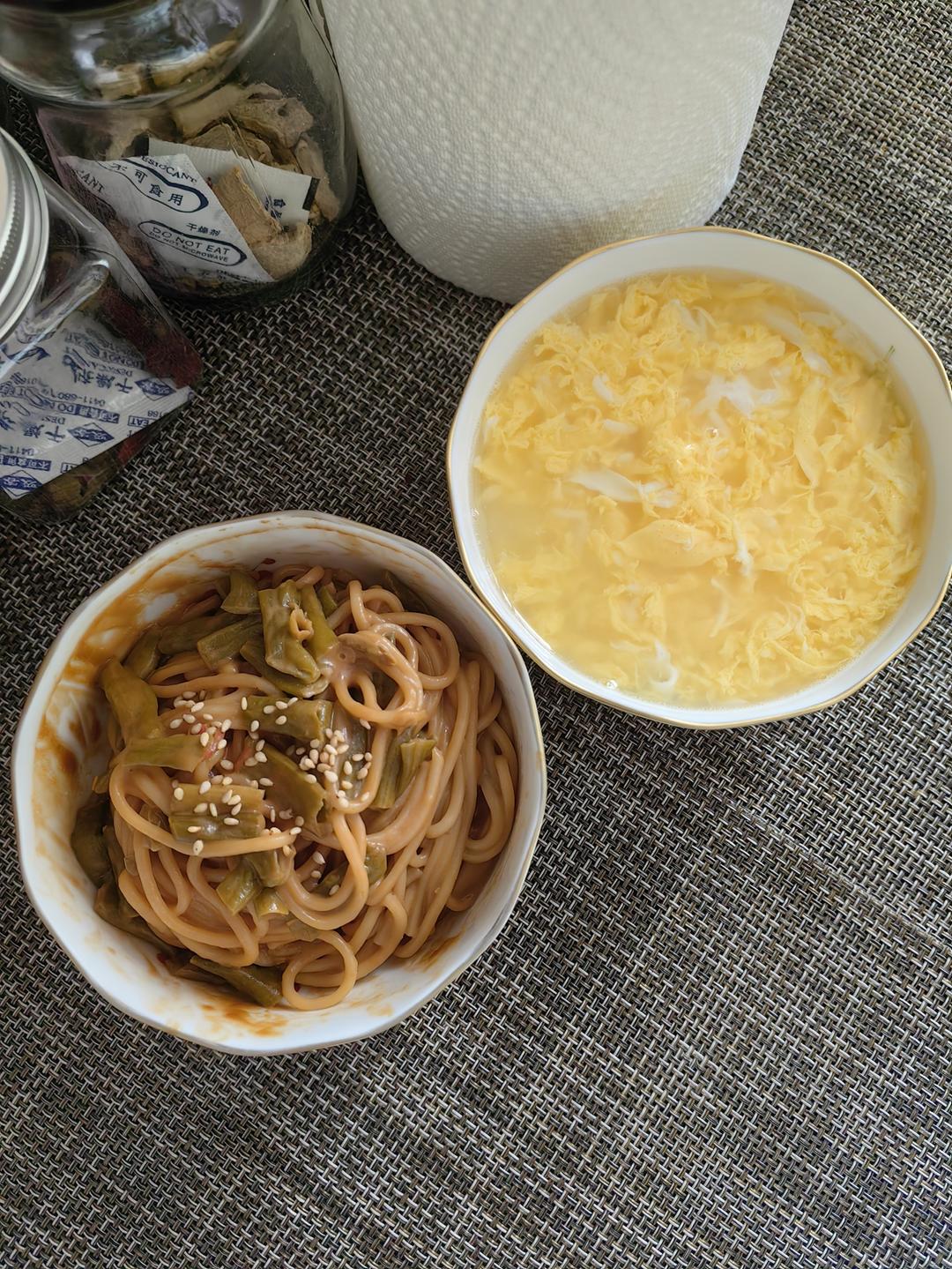 超简单超快手的热干面（小白也可以学会哦）