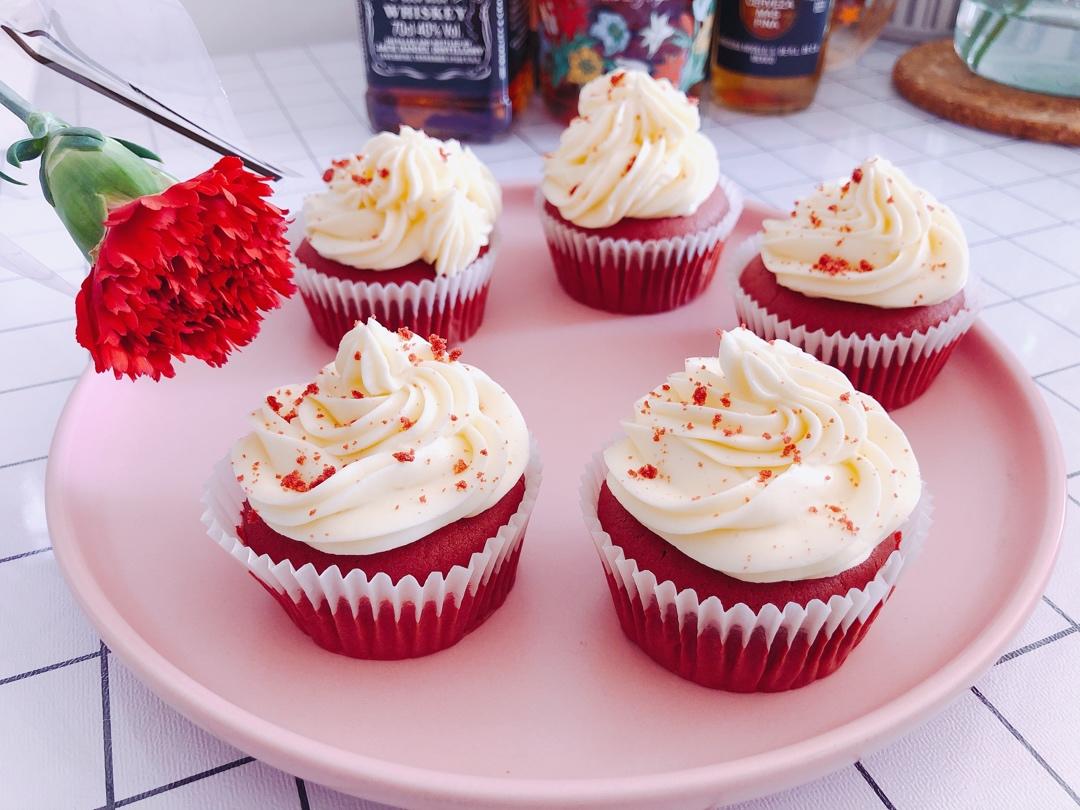 传统红丝绒杯子蛋糕（极软无泡打粉）Red velvet cupcake