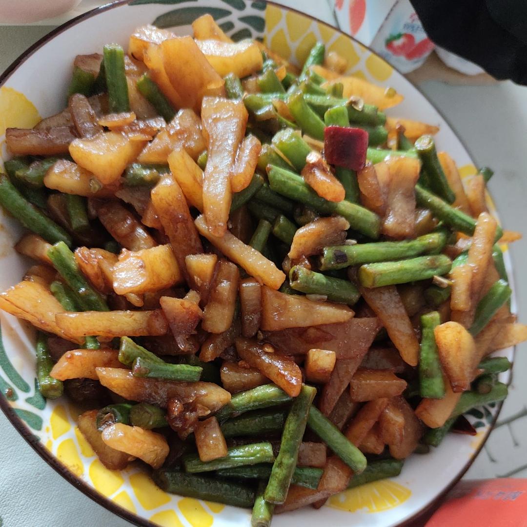 巨下饭的土豆烧豆角！简单零失败