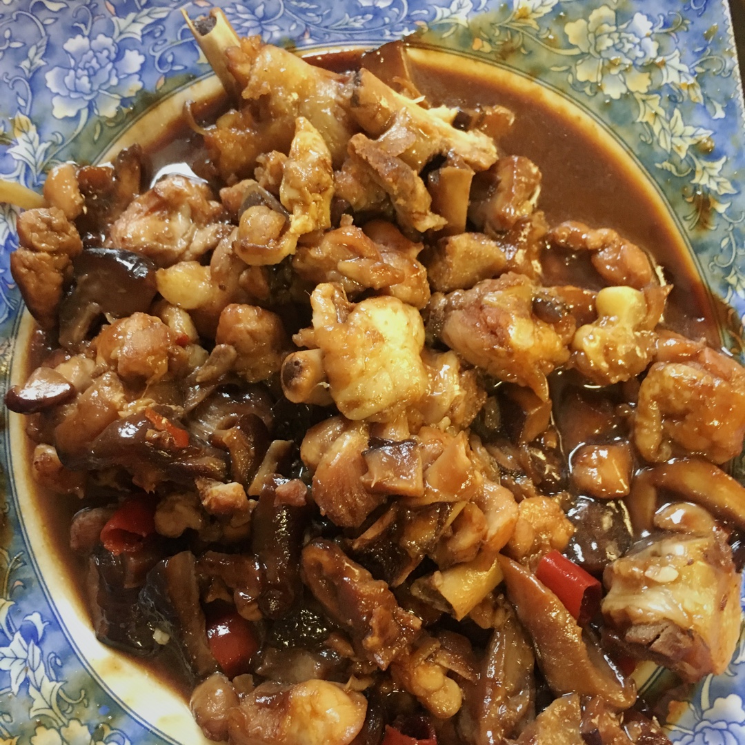 【黄焖鸡米饭】