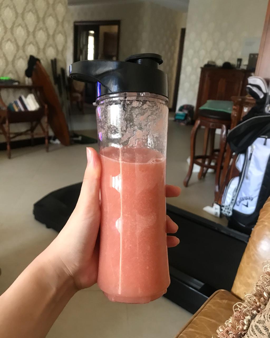 西柚梨汁儿