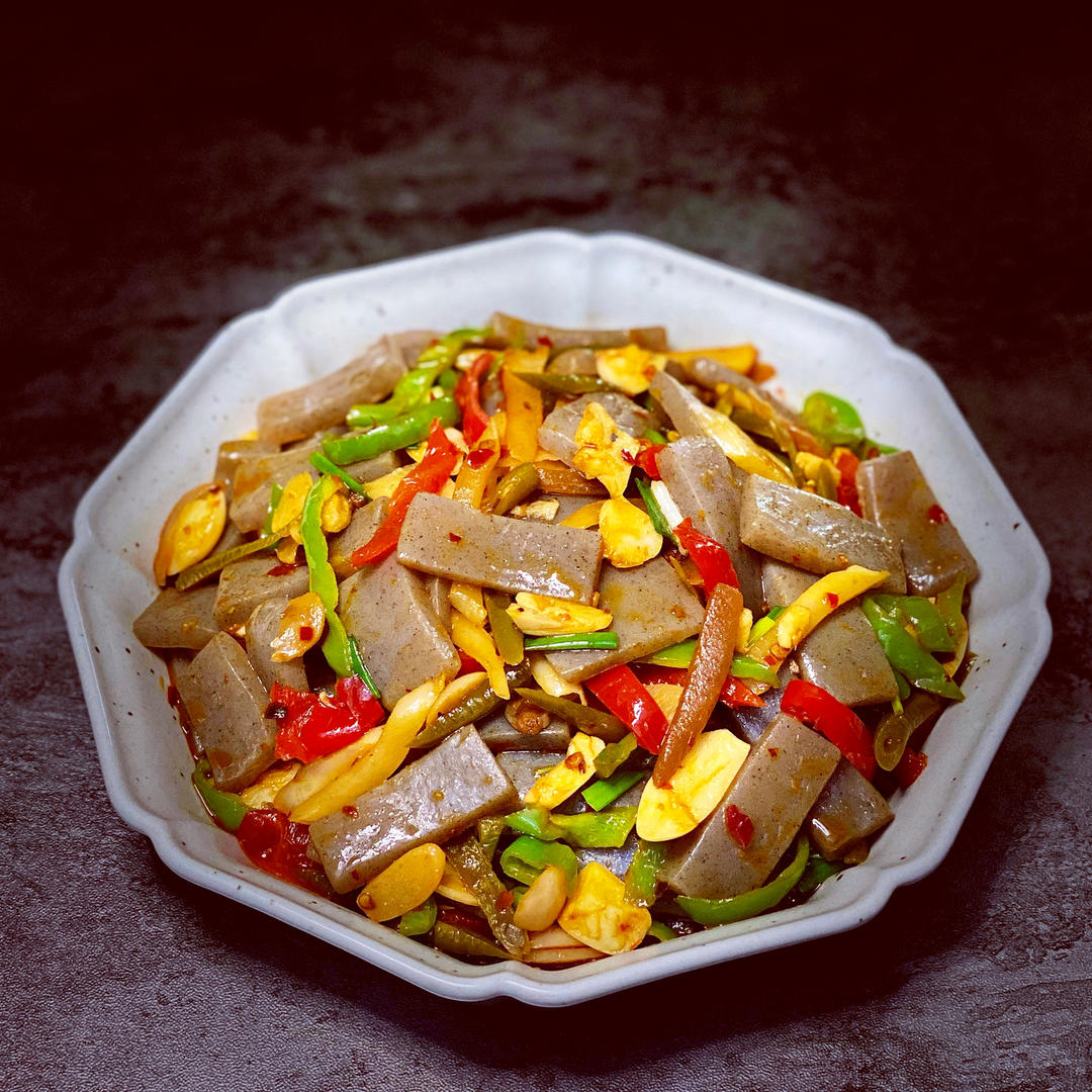 鹏妈在奔跑做的泡菜炒魔芋