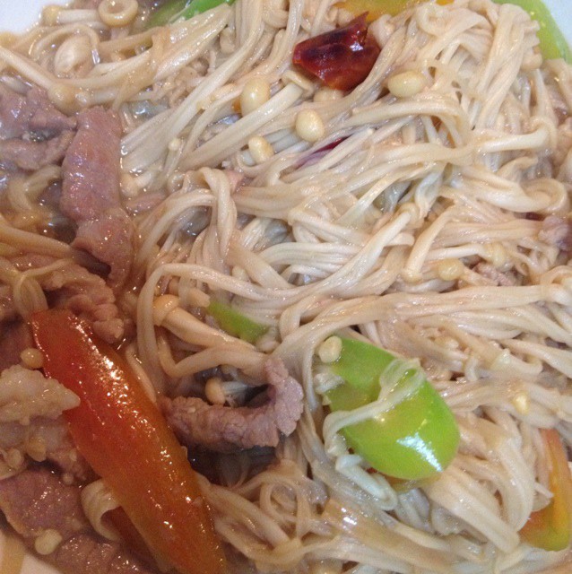 金针菇炒肉丝