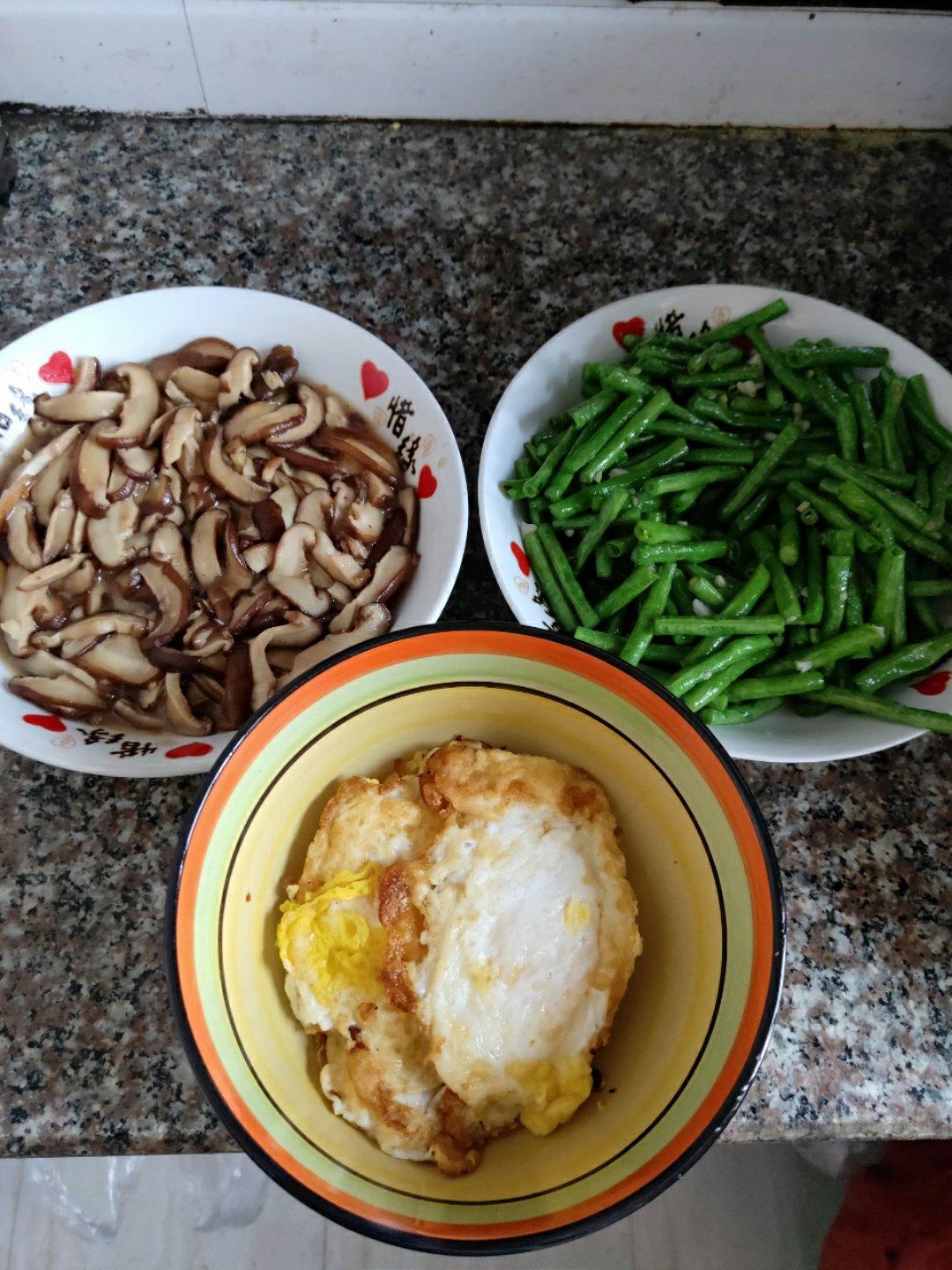 林云志减肥增肌餐22-芹菜炒肉片快手家常菜减脂清肠健康蔬菜高纤维午餐晚餐