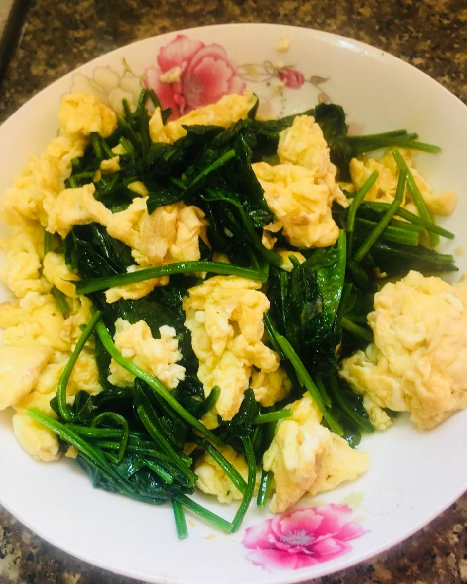 菠菜炒鸡蛋