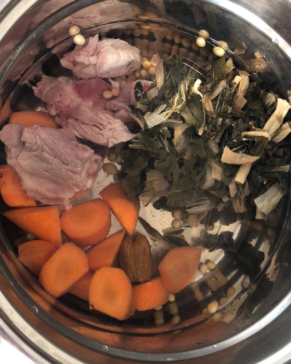 tavisupleba做的菜干胡萝卜脊骨汤