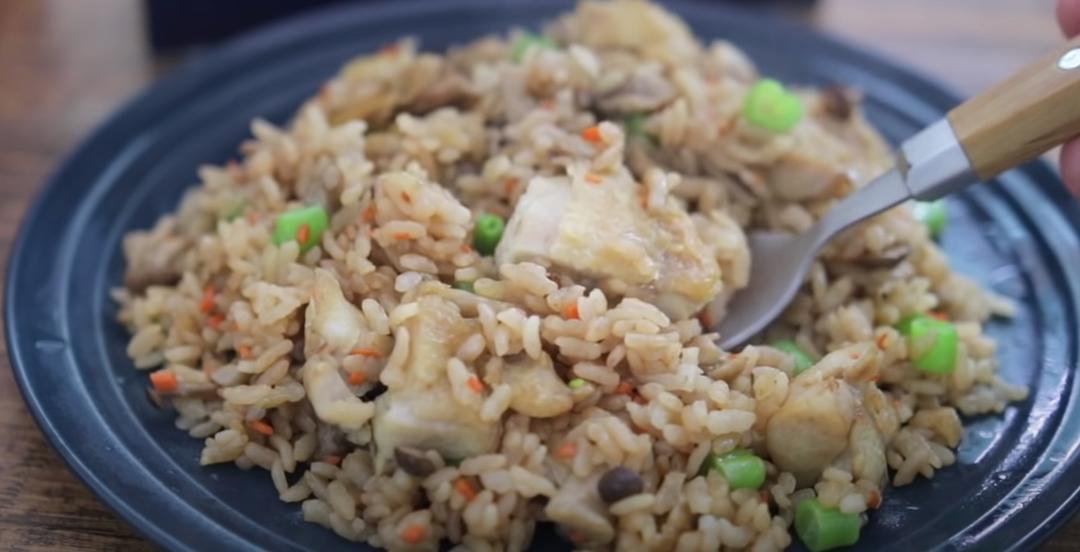 红茶风鸡肉炊饭