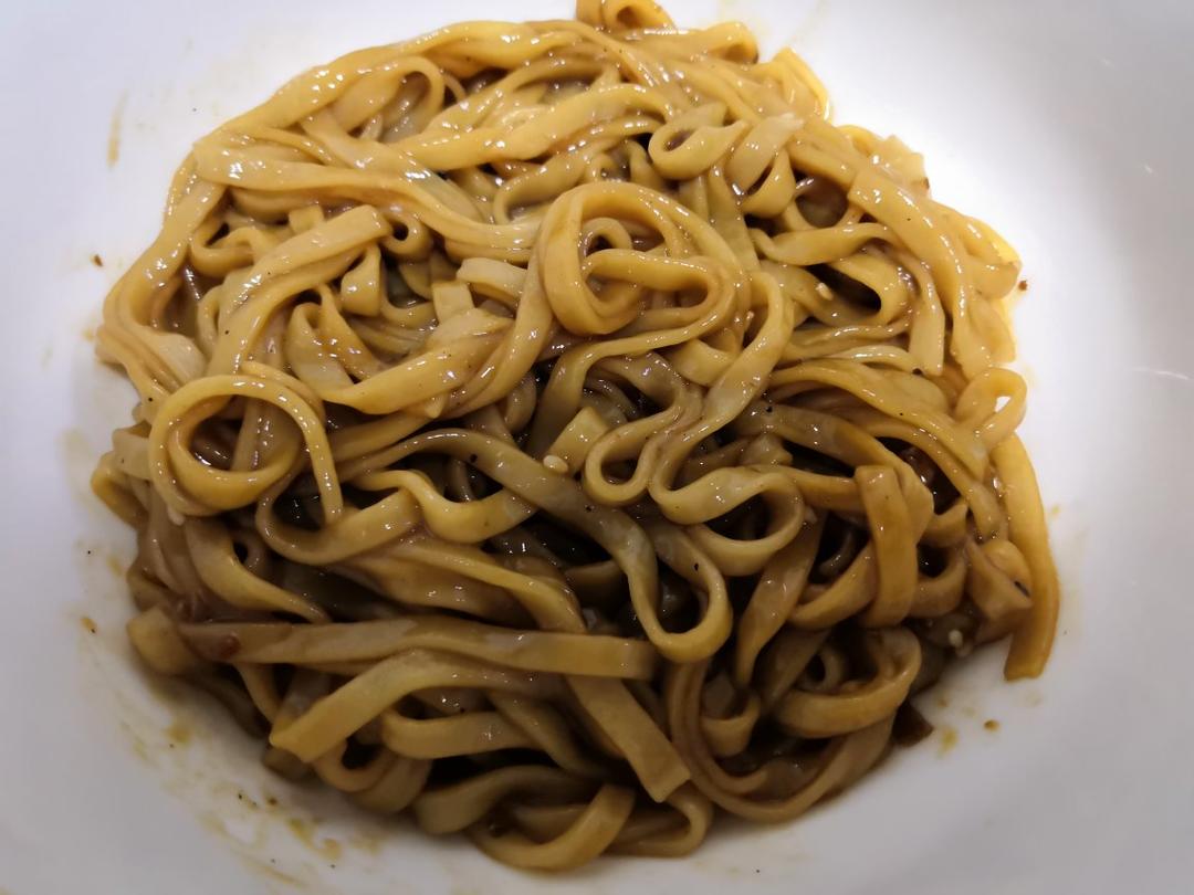10分钟搞定的一碗葱油拌面