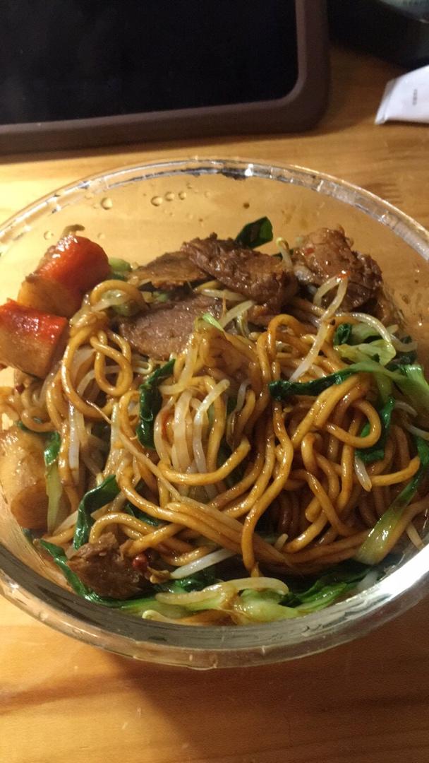 樱桃子1209做的上瘾大排档—深夜炒面