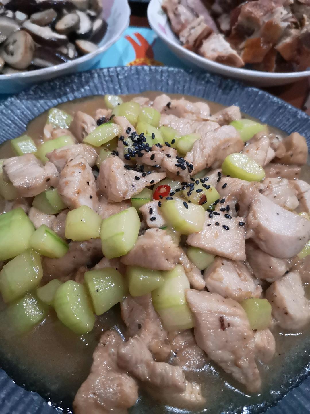 减脂素菜--黄瓜炒鸡丁