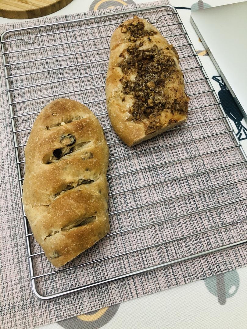 全麦蔓越莓核桃软欧包