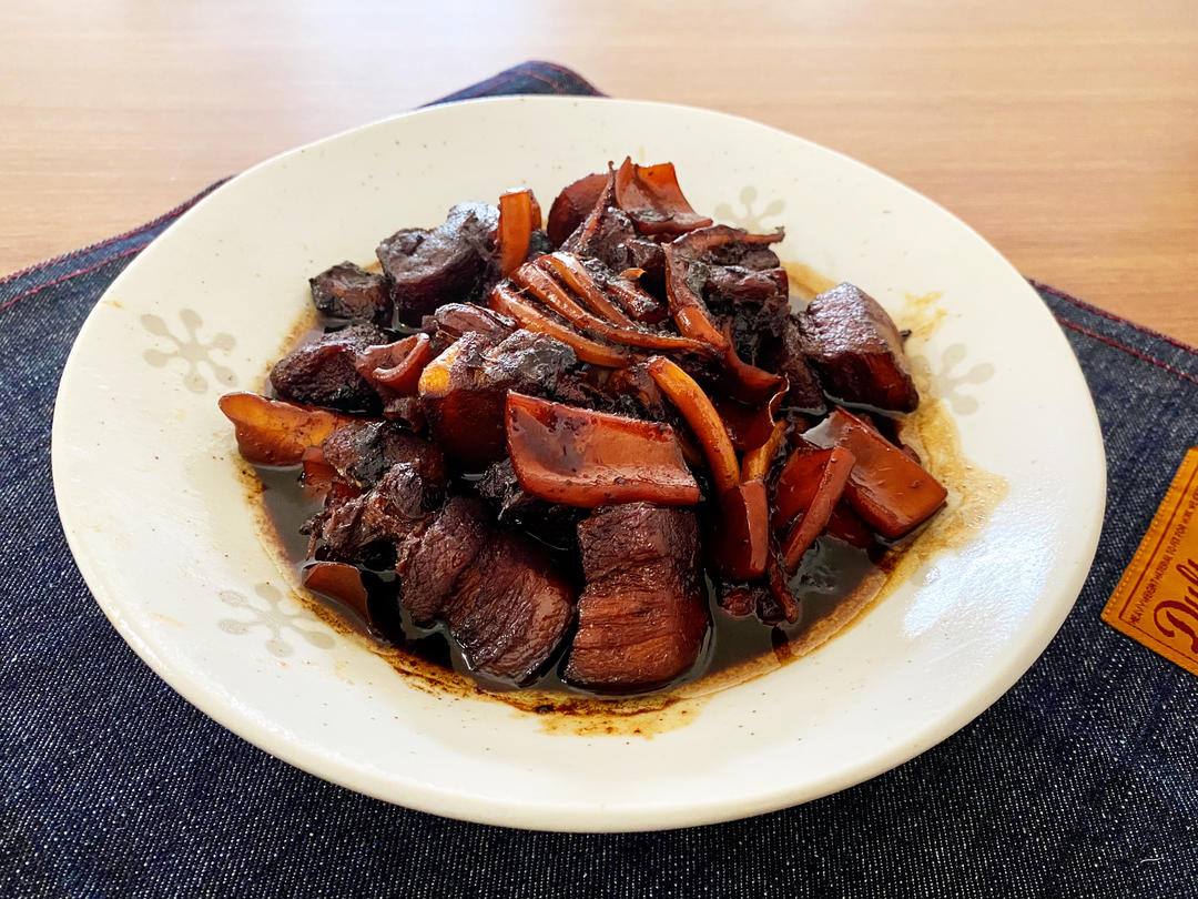 本帮红烧肉熇墨鱼仔