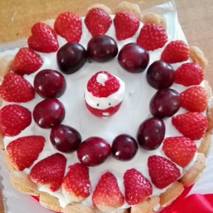 草莓生日蛋糕