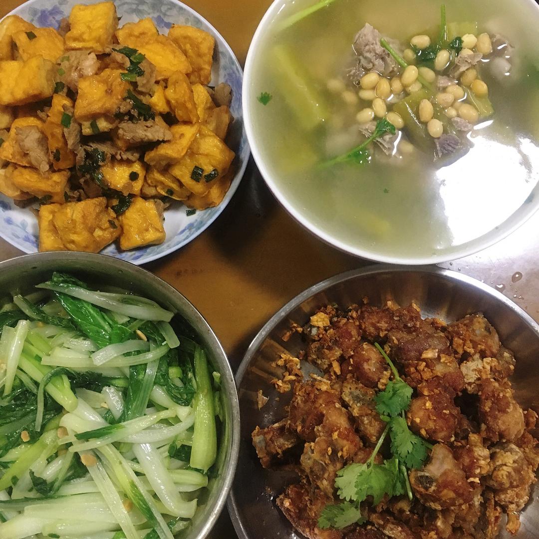 金牌蒜香排骨
