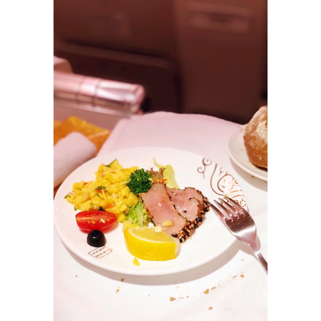 seared tuna 香煎吞拿鱼