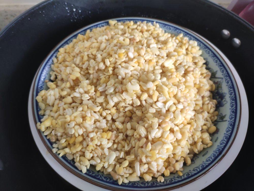 奶香绿豆糕（无豆腥味，超快手不麻烦）