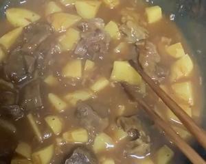 快手菜-咖喱牛肉土豆的做法 步骤6