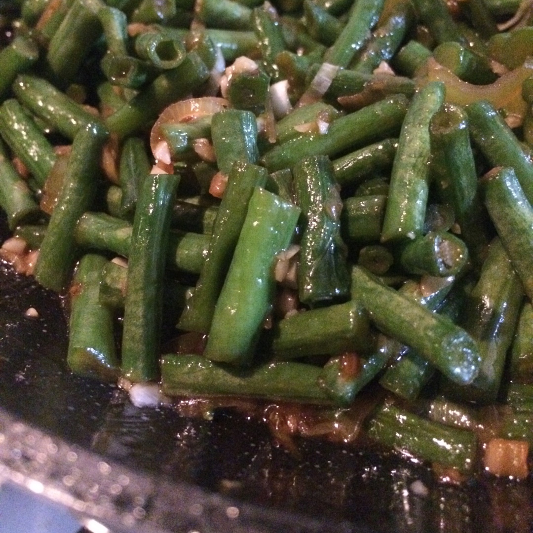 蒜炒豇豆（长豆角）