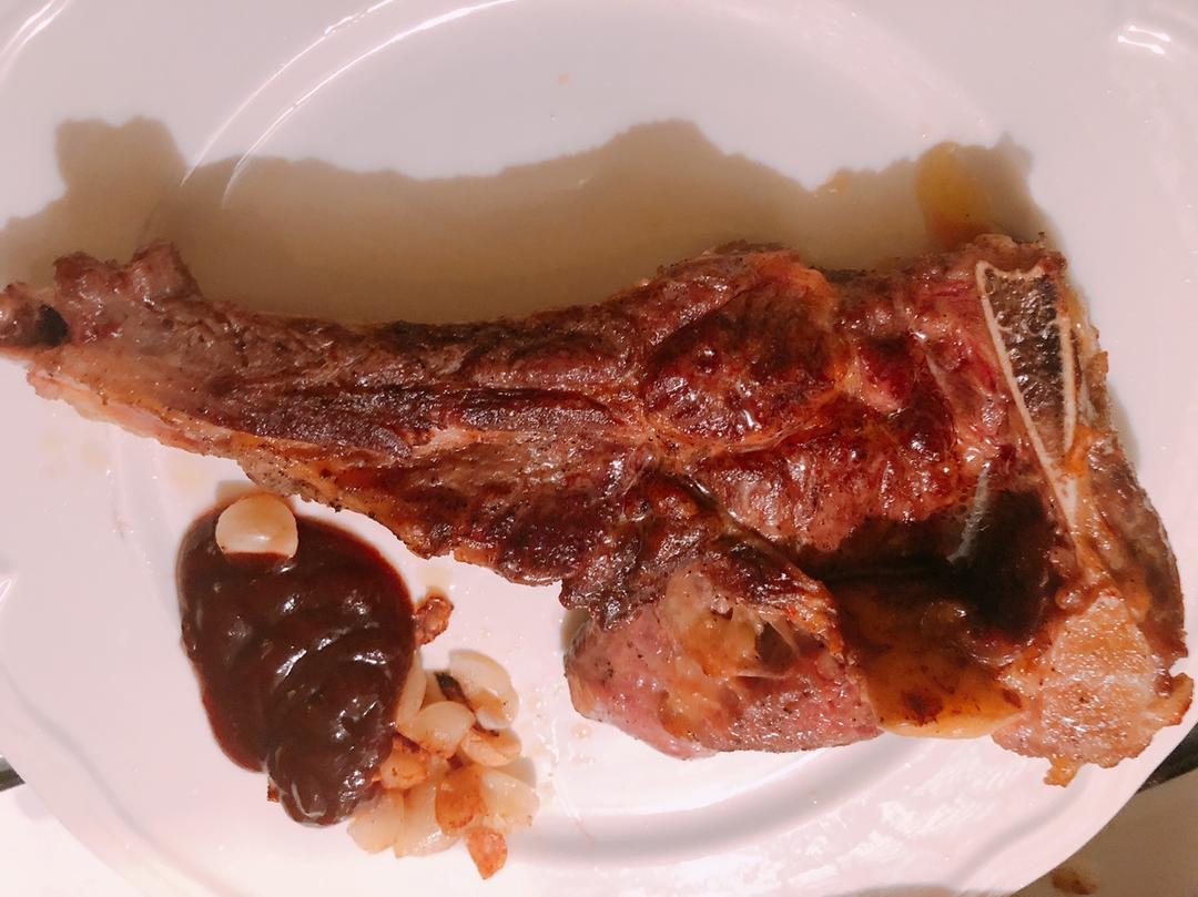 好吃到哭的煎牛排