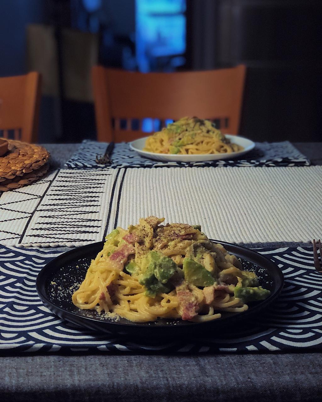 小清新牛油果火腿意面
