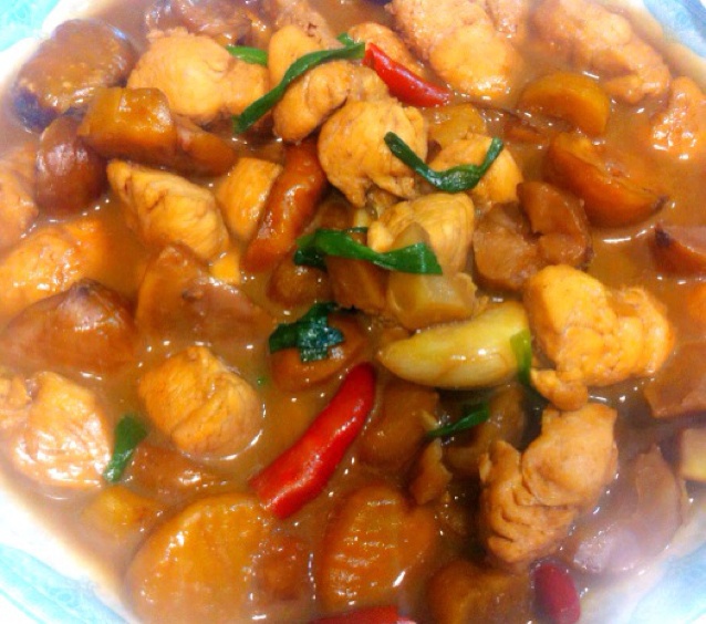 板栗焖鸡块