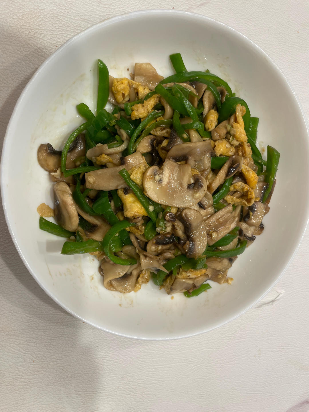 口蘑炒鸡蛋