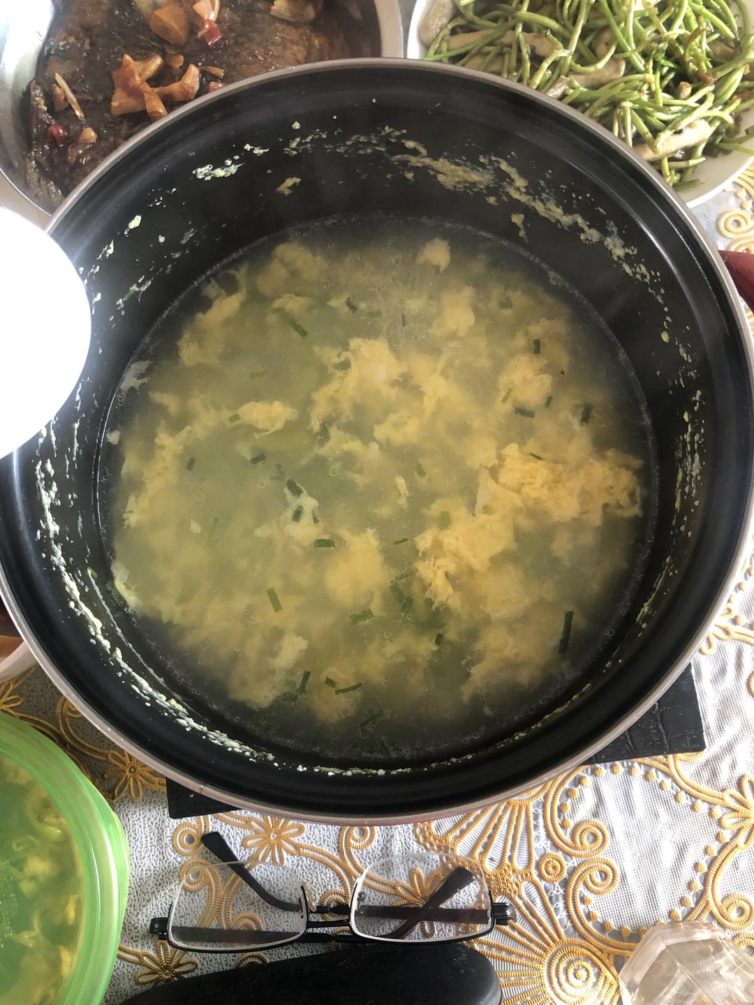 蚕豆米鸡蛋汤的做法