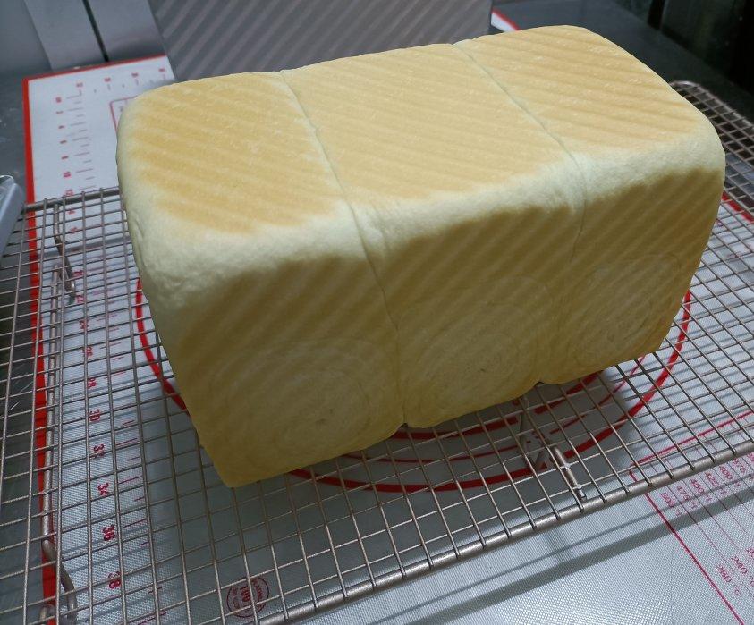 吐司，奶香手撕面包，超级香浓