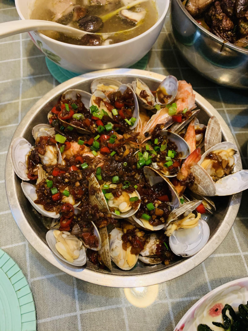 蒜蓉粉丝蒸双鲜（蒜蓉粉丝蒸花甲虾）