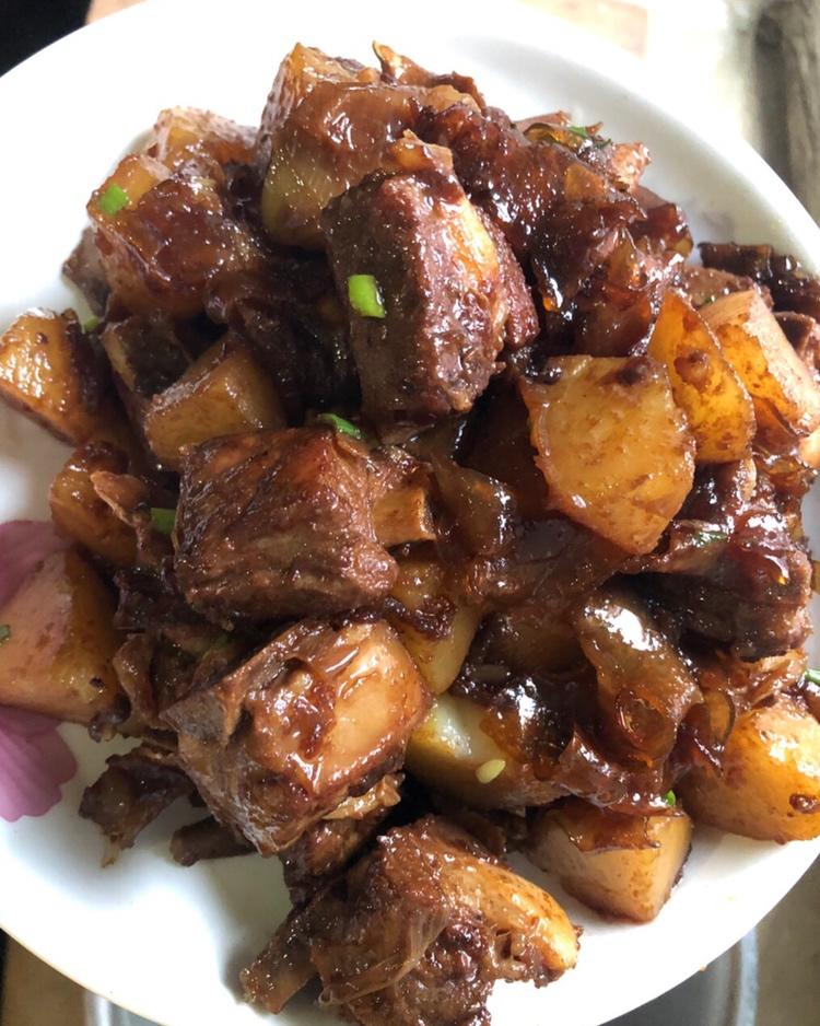 土豆烧排骨