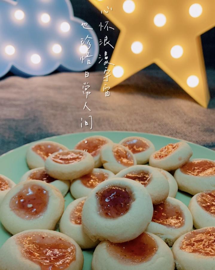 红莓果酱饼干