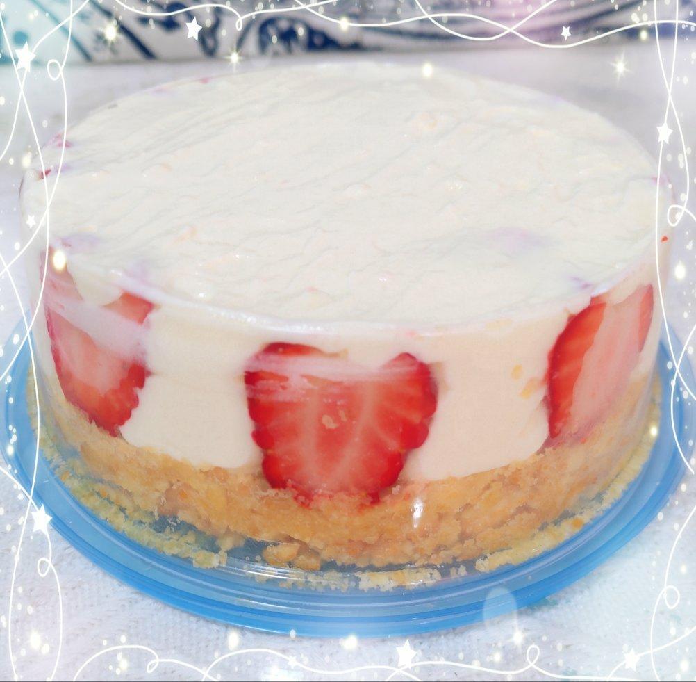 奥利奥草莓酸奶慕斯蛋糕（6寸）